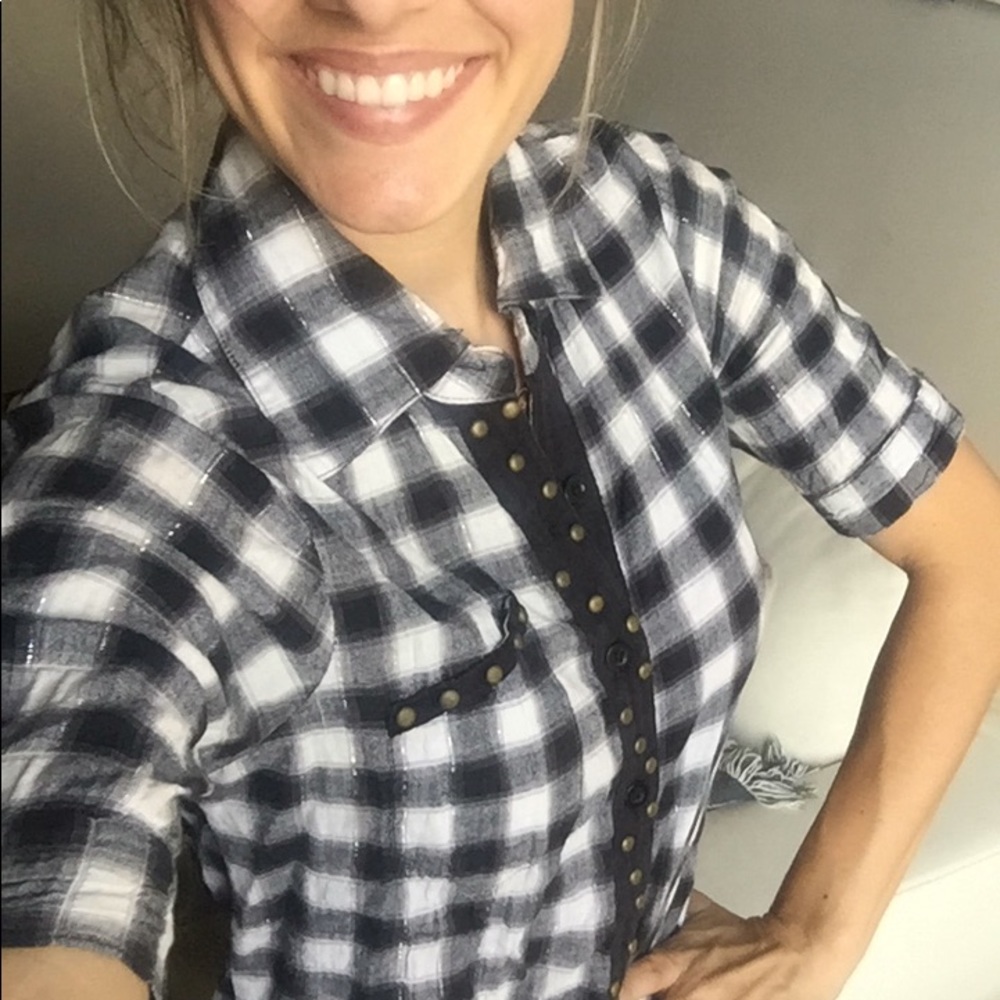 Flannel checkered quarter sleeve button up